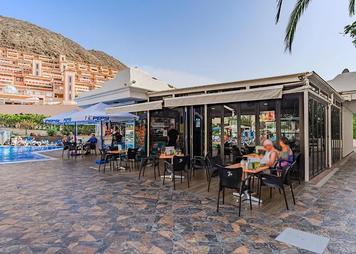 Tranquil Castle Harbour Los Cristianos (Tenerife)